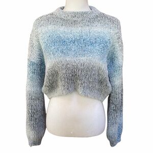 Wild Fable blue fuzzy crop‎ top sweater